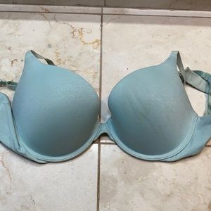 Teal Victoria’s Secret push-up bra 34C